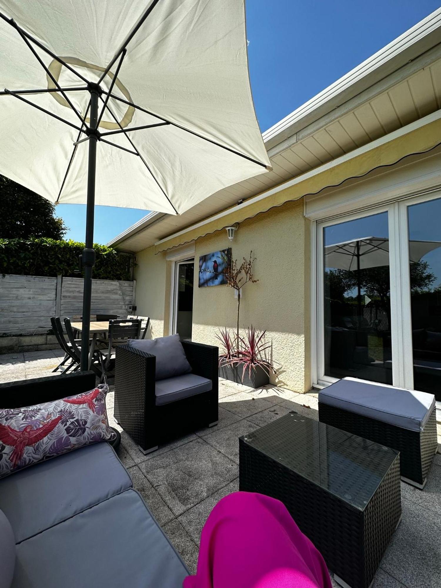 Villa Les Temps Heureux Exclusivement Familles Quimper Esterno foto
